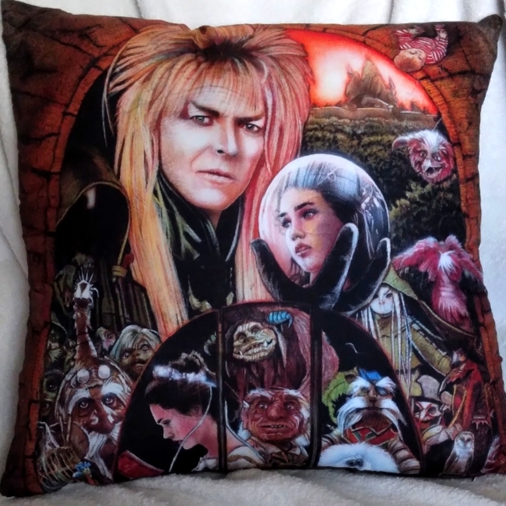 Labyrinth pillow